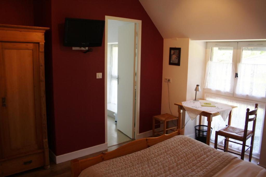 Auberge De Saint Julien Aux Bois Номер фото